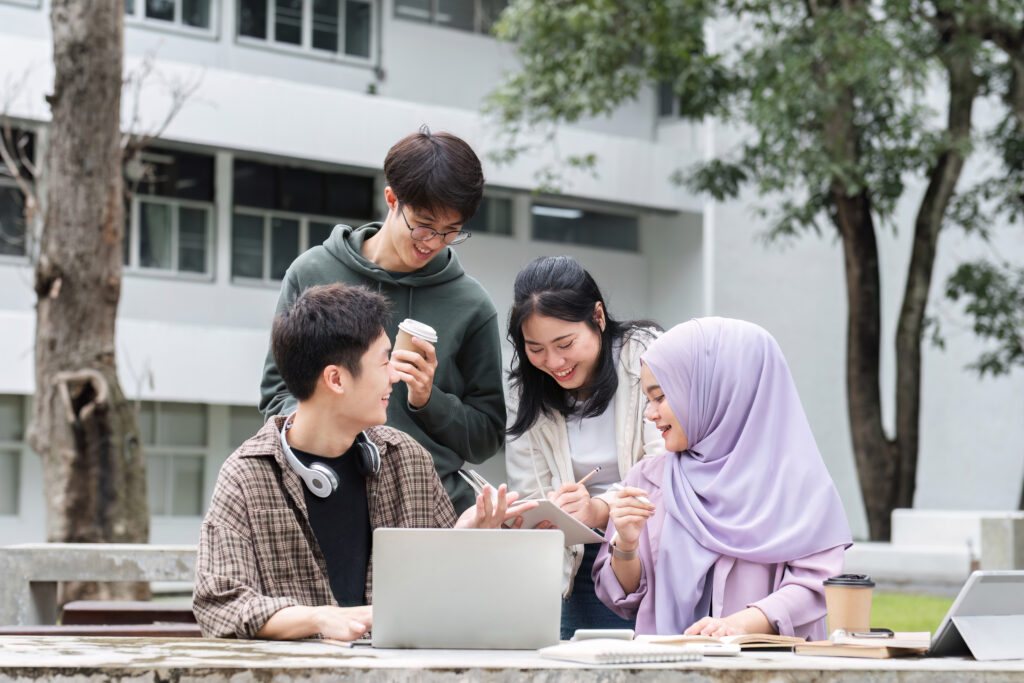DIPLOMA PENGAJIAN PERNIAGAAN