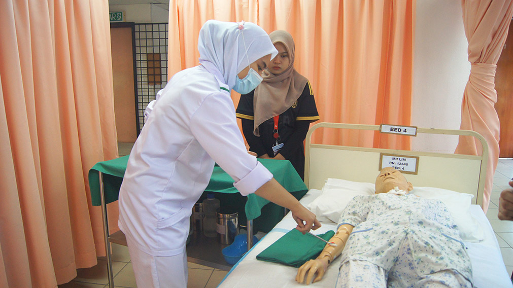 SIJIL PEMBANTU PENJAGAAN PESAKIT